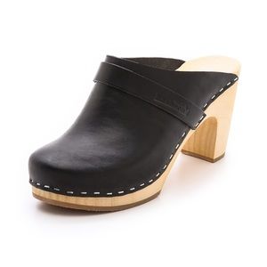 Black Swedish Hasbeen Clogs